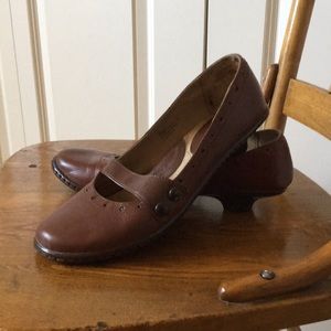 Cherokee Mary Jane Kitten Heels